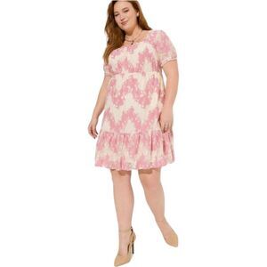 TORRID Foxglove Pink Mini two toned, lace floral, tierd babydoll dress. 1X